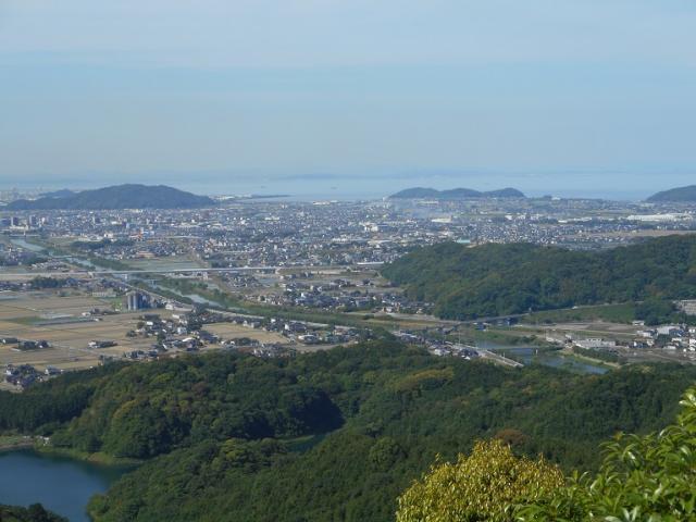 二の丸跡からの眺望（京都平野・西瀬戸方向）